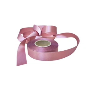 Atlasová stuha pudrová, šíře 24 mm, délka 20 m